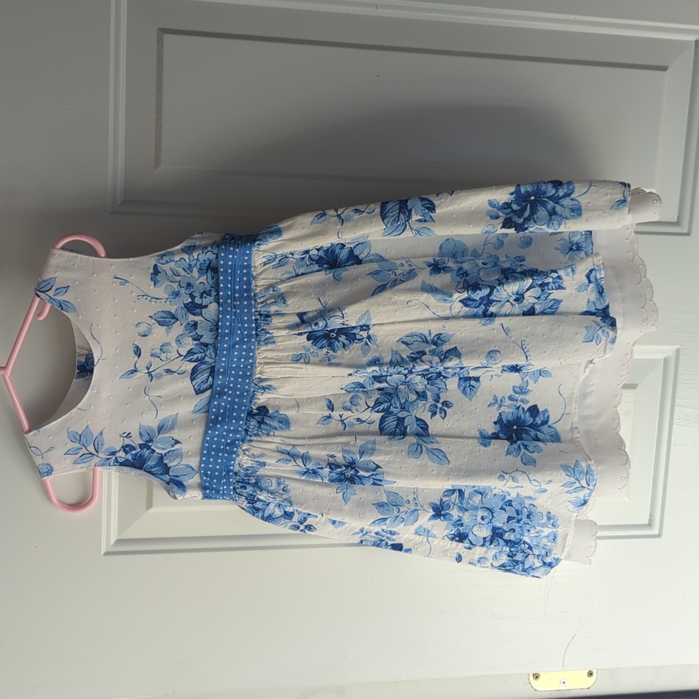 Beautiful Blue floral dress!